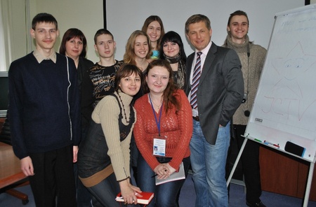 ICTV. Натовп нас і Віталій Ковач - він теж глаголив ))